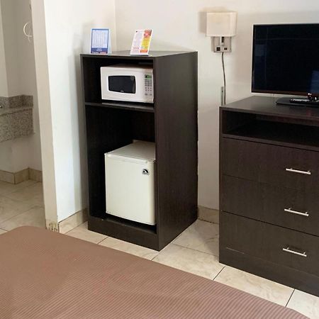 Magnuson Hotel Bradenton Ngoại thất bức ảnh