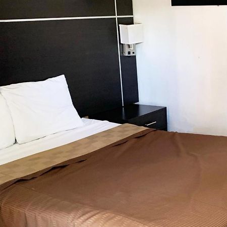 Magnuson Hotel Bradenton Ngoại thất bức ảnh
