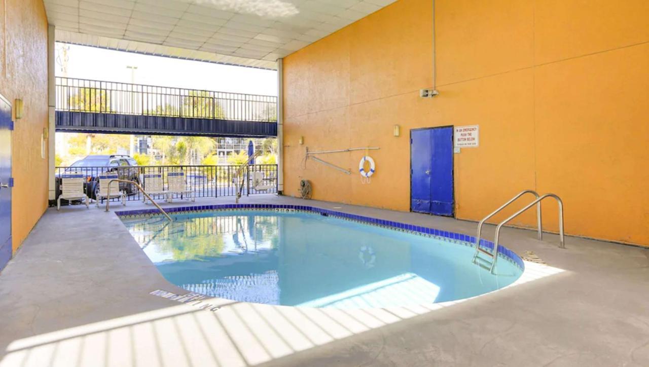 Magnuson Hotel Bradenton Ngoại thất bức ảnh