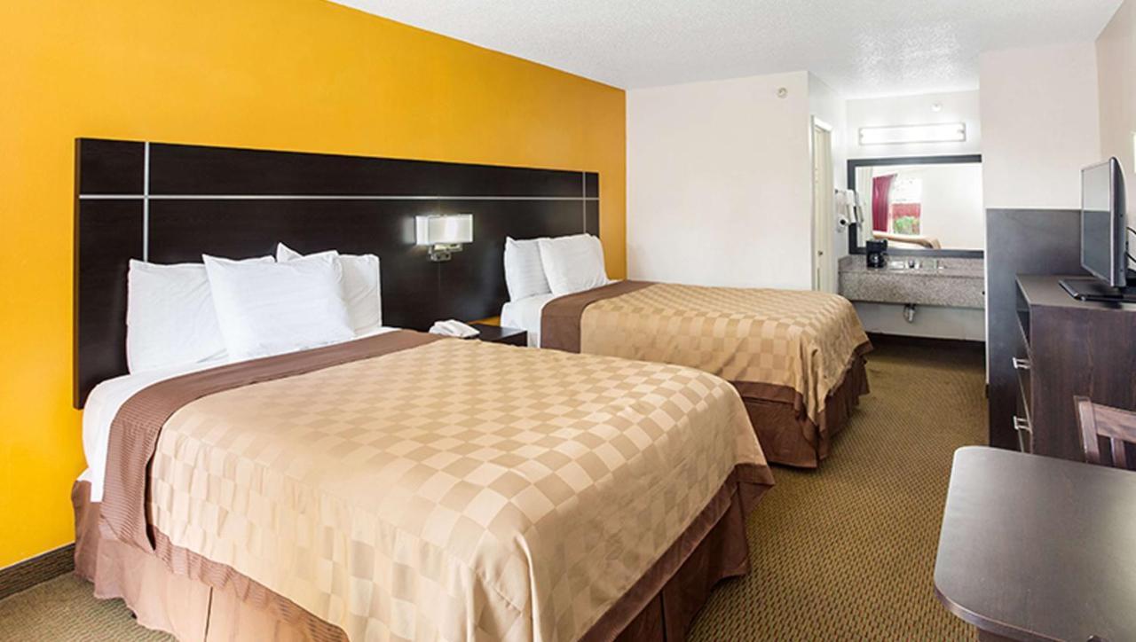 Magnuson Hotel Bradenton Ngoại thất bức ảnh