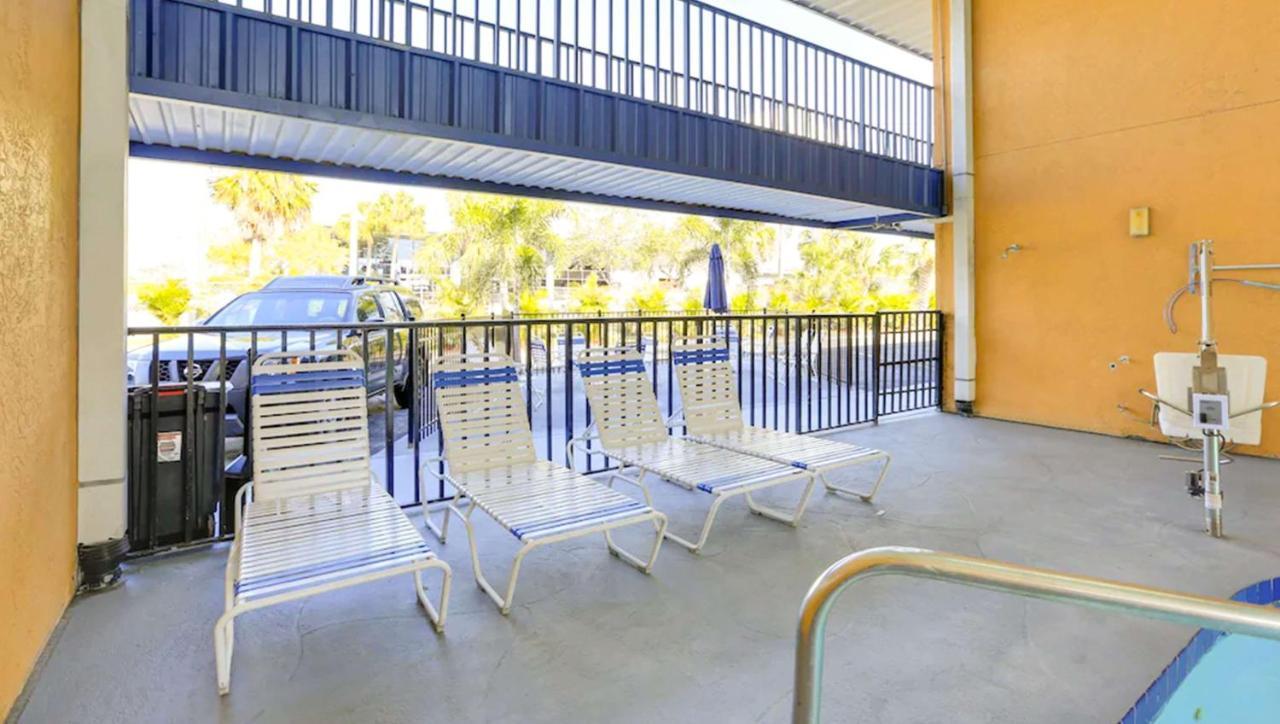 Magnuson Hotel Bradenton Ngoại thất bức ảnh