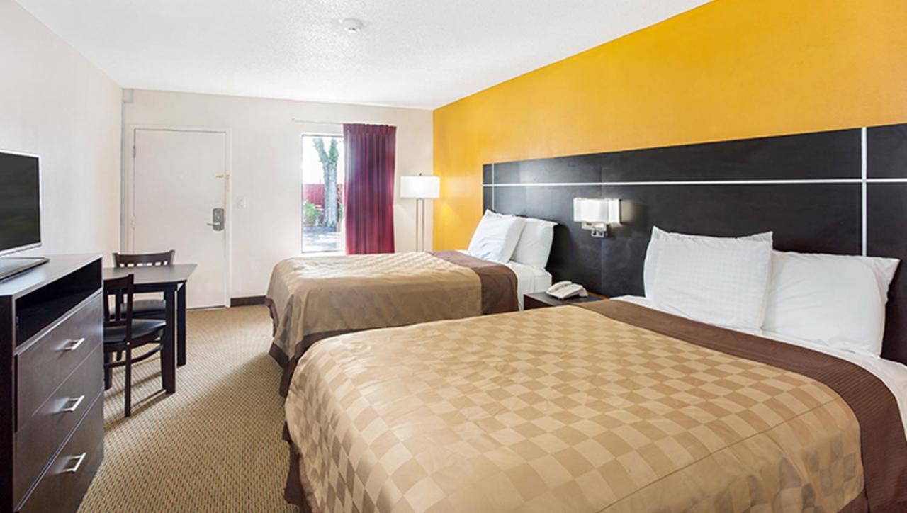 Magnuson Hotel Bradenton Ngoại thất bức ảnh